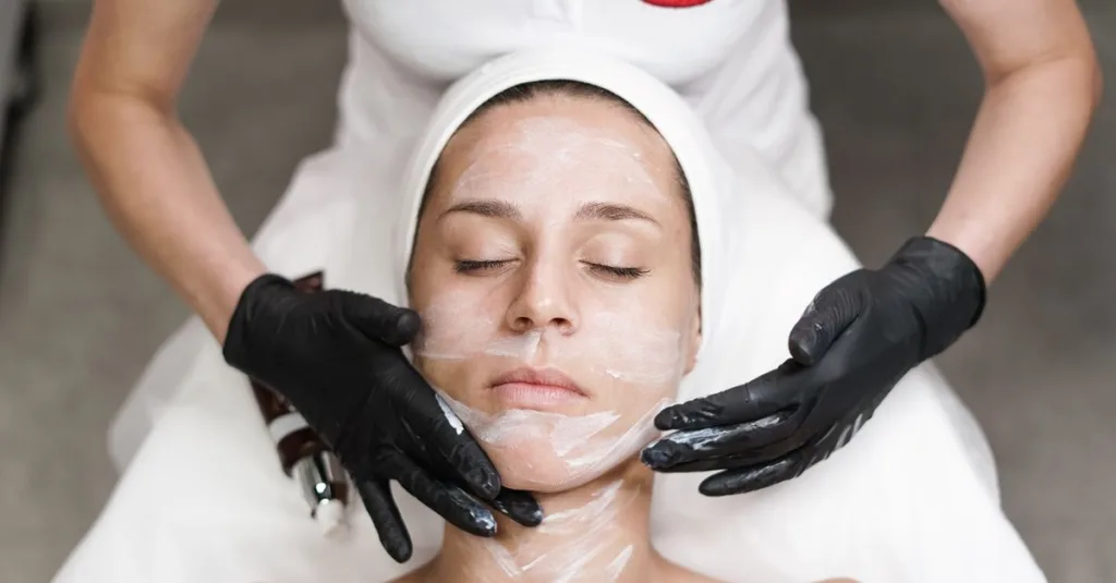 découvrez nos conseils et produits essentiels pour une routine skincare efficace et adaptée à votre peau. prenez soin de votre visage au quotidien avec nos astuces beauté.
